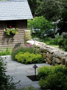 Donaroma's Nursery & Landscape Services