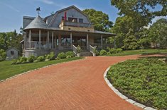 Donaroma's Nursery & Landscape Services